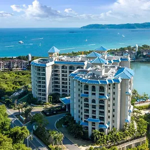 Hotel & Yalong Bay